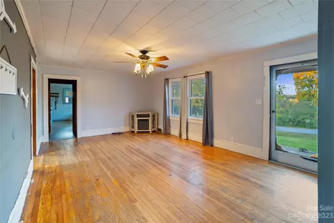 305 Mull Ln, Morganton, NC 28655 photo 16