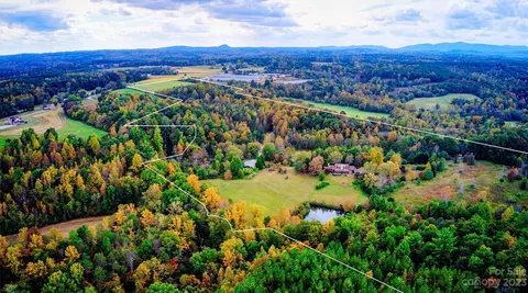1498 Camp Creek Rd, Hickory, NC 28602