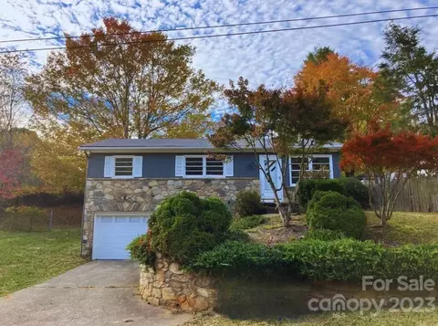 9 Friendly Hollow Rd, Asheville, NC 28806