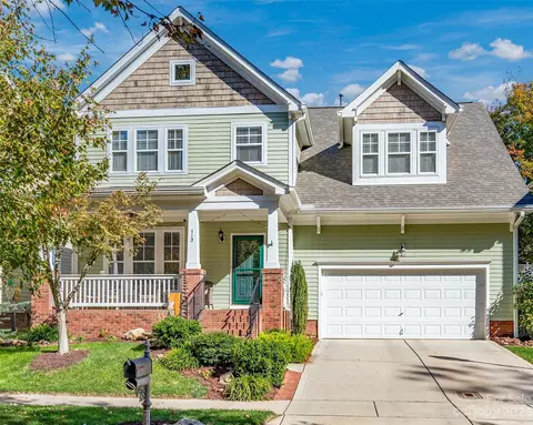 112 Pavillion Ln, Mooresville, NC 28117