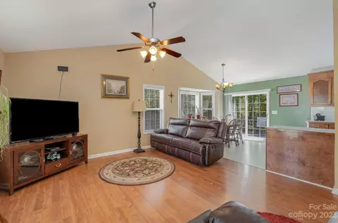 105 Edison Ct, Stanley, NC 28164 photo 6