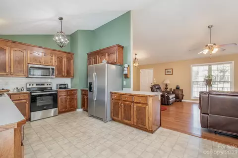 105 Edison Ct, Stanley, NC 28164 photo 14