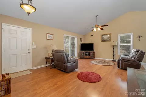 105 Edison Ct, Stanley, NC 28164 photo 5