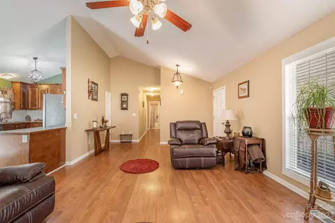 105 Edison Ct, Stanley, NC 28164 photo 7