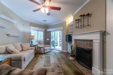 737 Peninsula Dr, Davidson, NC 28036 photo 9