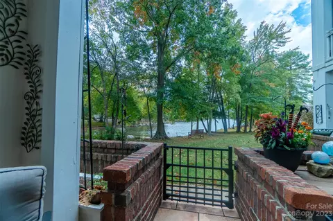 737 Peninsula Dr, Davidson, NC 28036 photo 31