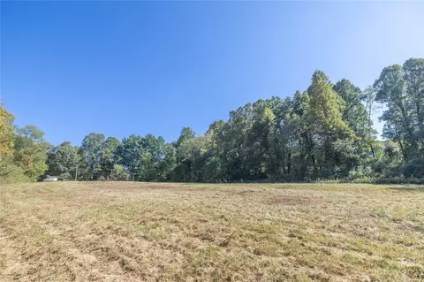 0000 Howard Gap Rd, Flat Rock, NC 28731