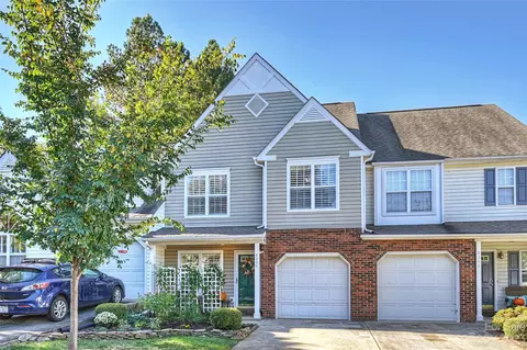 8206 Churchton Pl, Charlotte, NC 28277