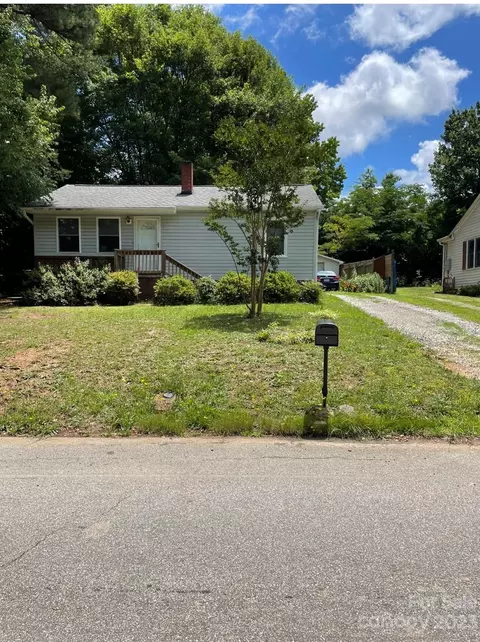 103 Spruce St, Lexington, NC 27292