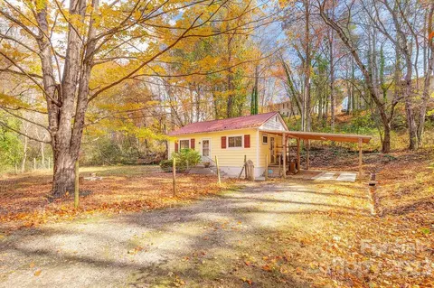 89 Knauth Rd, Asheville, NC 28805