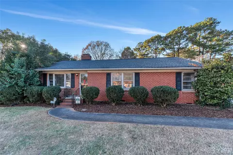 629 Armstrong Park Rd, Gastonia, NC 28054
