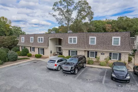 1704 Roxborough Rd, Charlotte, NC 28211