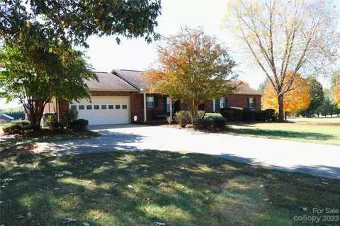 1325 Scotts Creek Rd, Statesville, NC 28625