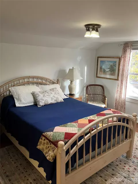 504 Maple St, Brevard, NC 28712 photo 17
