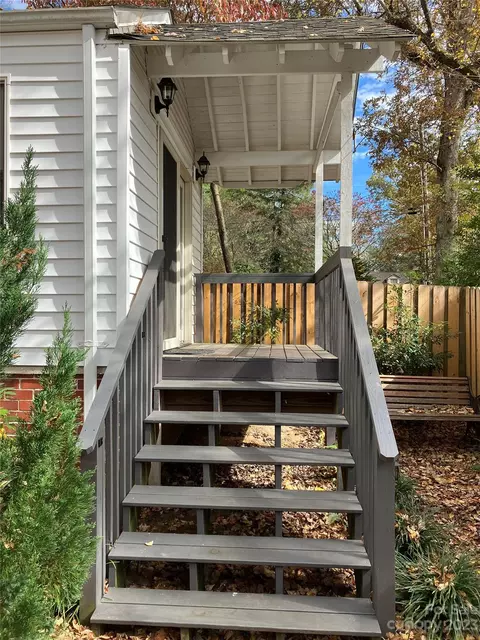 504 Maple St, Brevard, NC 28712 photo 8
