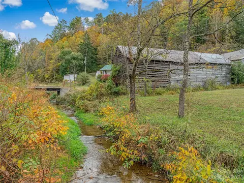 693 Sharp Hollow Rd, Marshall, NC 28753 photo 33
