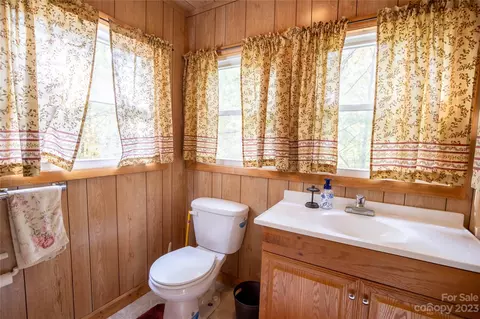 79 Bear Wallow Dr, Spruce Pine, NC 28777 photo 27