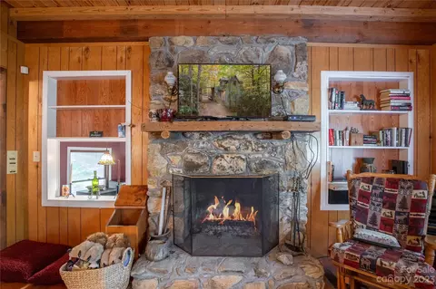 79 Bear Wallow Dr, Spruce Pine, NC 28777 photo 11
