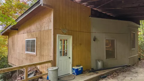 79 Bear Wallow Dr, Spruce Pine, NC 28777 photo 6