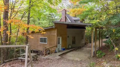 79 Bear Wallow Dr, Spruce Pine, NC 28777 photo 4
