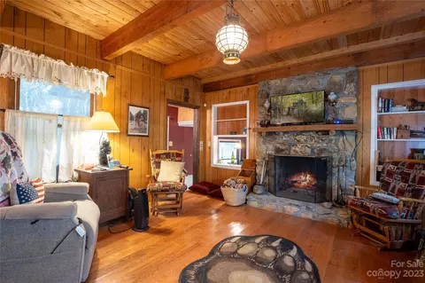 79 Bear Wallow Dr, Spruce Pine, NC 28777 photo 12