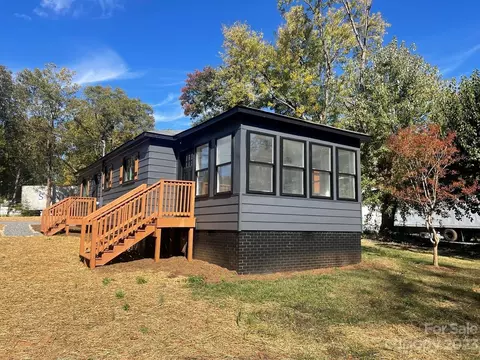 1309 F Se Ave SE, Hickory, NC 28602