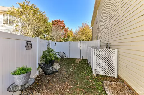 15435 Crossing Gate Dr, Cornelius, NC 28031 photo 24