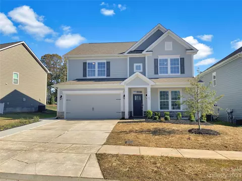 107 W Americana Dr, Mooresville, NC 28115