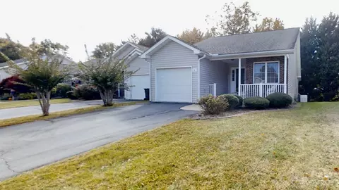 31 N Woodridge View Ct, Hendersonville, NC 28791