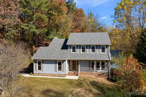 102 Kingsridge Ln, Arden, NC 28704