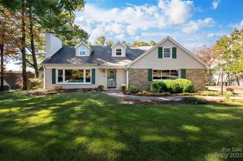 75 Wembley Rd, Asheville, NC 28804