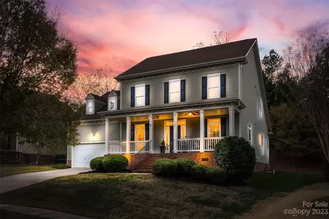 1749 Lakeland Trail Dr, Tega Cay, SC 29708