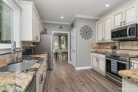 4061 Kiser Cove Ln, Terrell, NC 28682 photo 6
