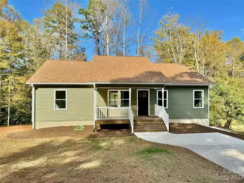 204 Fairway Dr, Rutherfordton, NC 28139