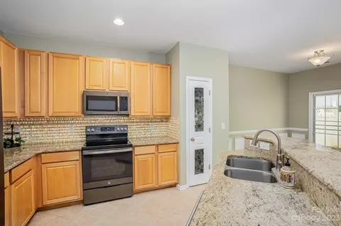 924 Copperstone Ln, Fort Mill, SC 29708 photo 9