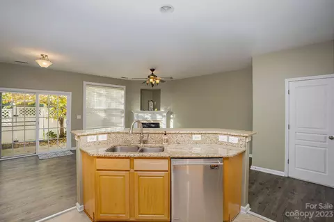924 Copperstone Ln, Fort Mill, SC 29708 photo 8
