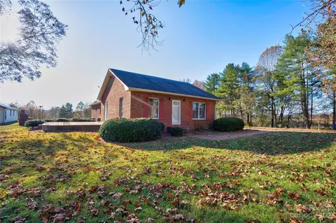 203 Lewis Rd, Lawndale, NC 28090 photo 3