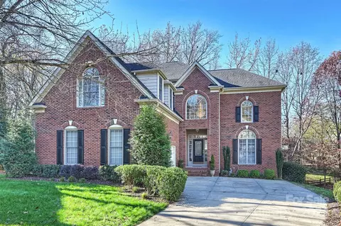 3200 Twelve Oaks Pl, Charlotte, NC 28270
