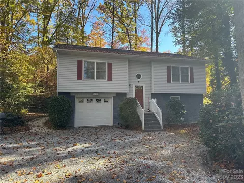 1305 Hibriten Dr, Lenoir, NC 28645