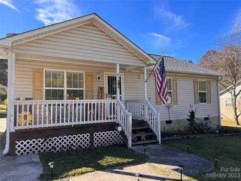 85 Snider St, Denton, NC 27239