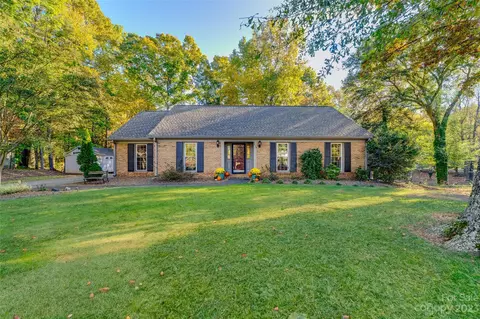 8839 Shaver Dr, Charlotte, NC 28277