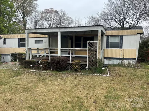 Exterior - 413 E 22nd St, Kannapolis, NC 28083 photo 4 of 7