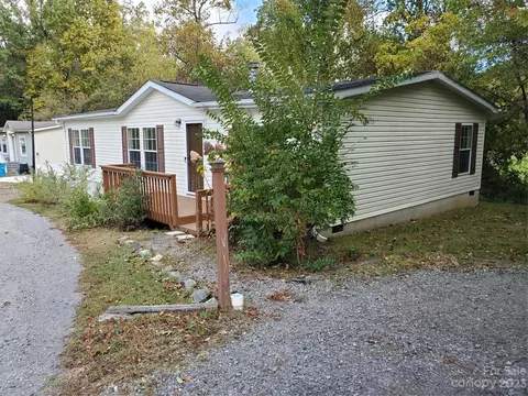 45 Goose Creek Rd, Swannanoa, NC 28778