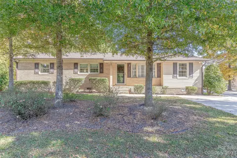 962 Community Ln, Lancaster, SC 29720