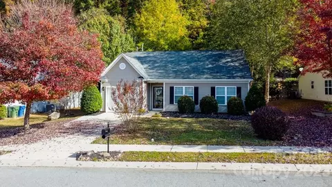 69 Ashton Bluff Cir, Mount Holly, NC 28120
