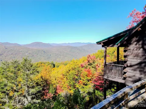 536 Williams Cir, Lake Lure, NC 28746