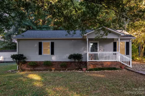 1512 Pinehurst St, Gastonia, NC 28052