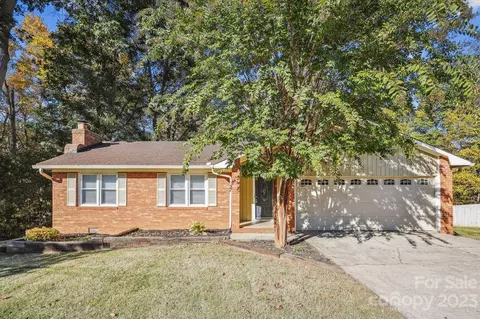 120 Highview Cir, Statesville, NC 28625