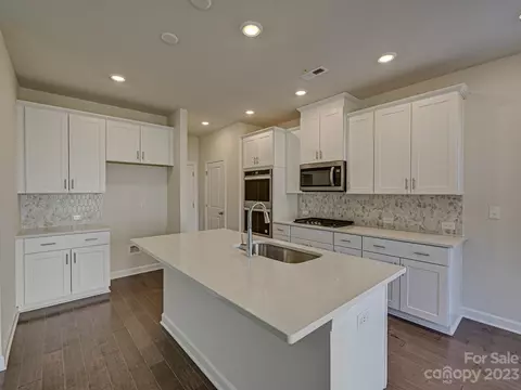 113 Ravensara Ave, Fort Mill, SC 29715