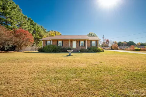 144 Green Pond Rd, Clover, SC 29710